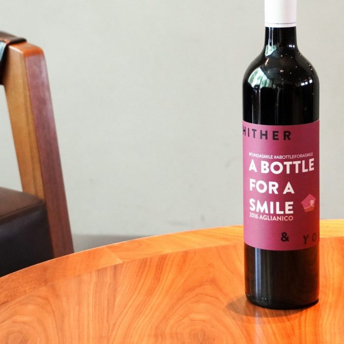 a-bottle-for-a-smile-%e3%83%af%e3%82%a4%e3%83%b3-%e3%80%8cnpo%e6%b3%95%e4%ba%ba%e6%a8%aa%e6%b5%9c%e3%81%93%e3%81%a9%e3%82%82%e3%83%9b%e3%82%b9%e3%83%94%e3%82%b9%e3%83%97%e3%83%ad%e3%82%b8%e3%82%a7