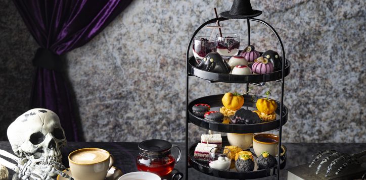 black-halloween-afternoon-tea