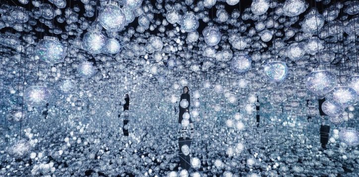 s-4_main_bubble-universe_white_01-2